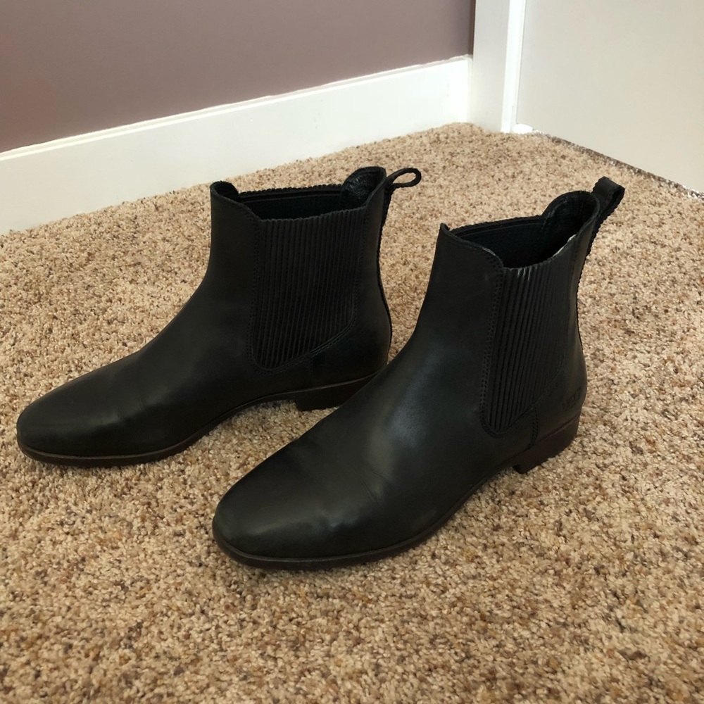 Leather UGG booties